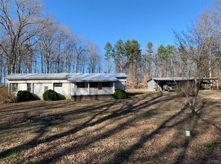 2086 Deer Run Rd, Halifax, VA 24558