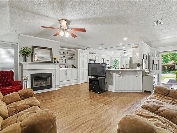 5th image of 2908 85th St