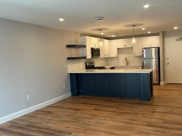 3900 Post Rd, Warwick, RI 02886