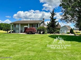 595 Paradise St, Watsontown, PA 17777