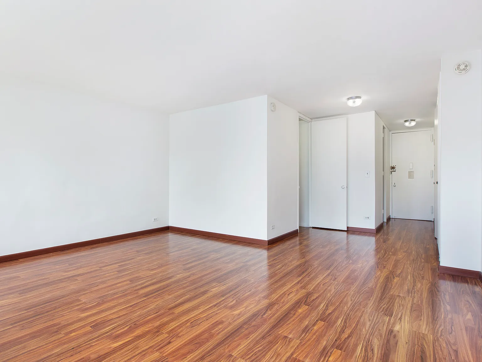 330 East 33rd Street — Photo 3