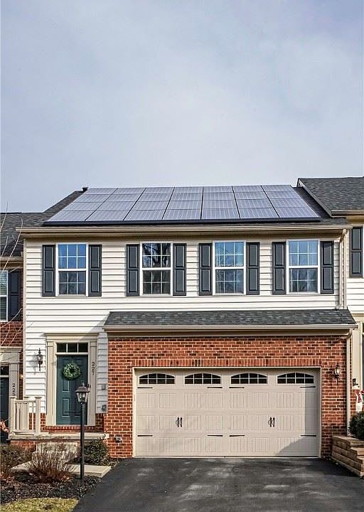 1st image of 227 Noble Woods Dr