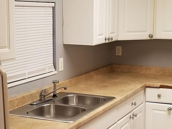 5th image of 9504 N 10th St