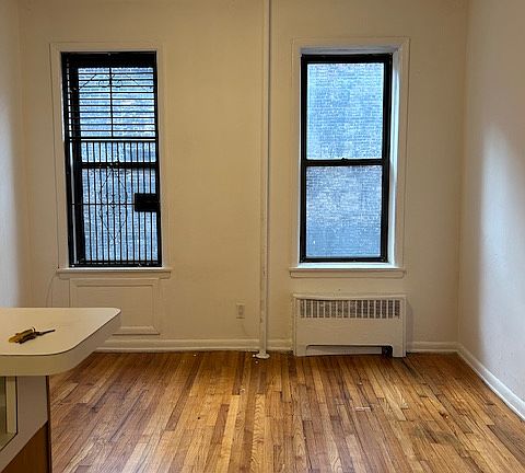 2nd image of 358 E 51st St #2B