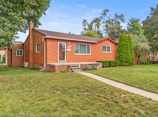 32624 Windsor St, Garden City, MI 48135