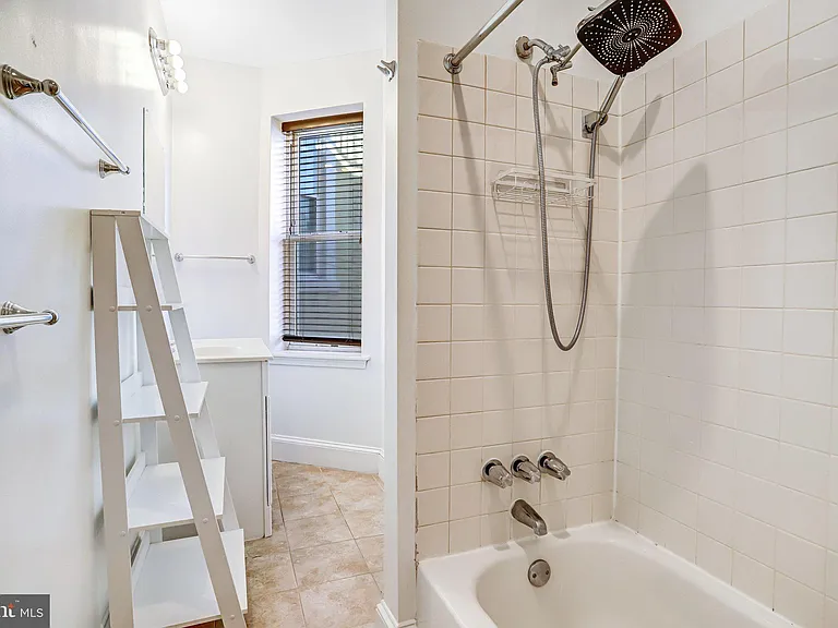 12 Rhode Island Ave NW — Photo 44