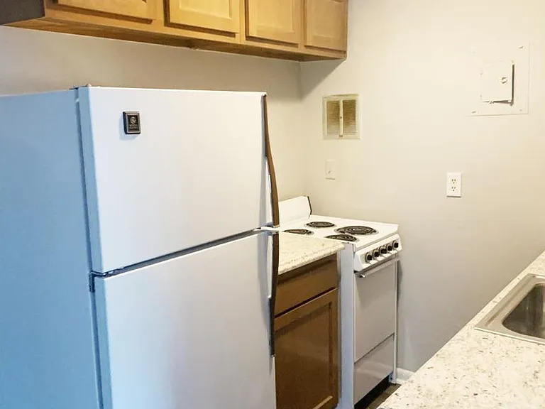 3033 Clifton Ave — Photo 1