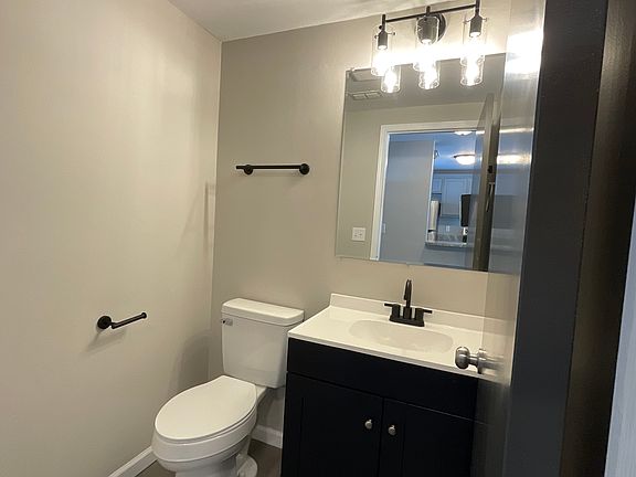 5th image of 378 Cottonwood Ct
