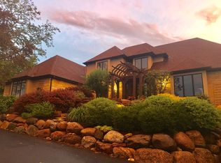 25600 N Canyon Creek Ct, Barrington, IL