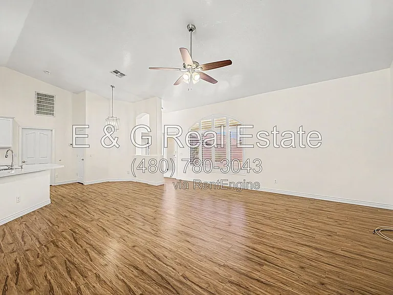 678 W Fremont Dr — Photo 7