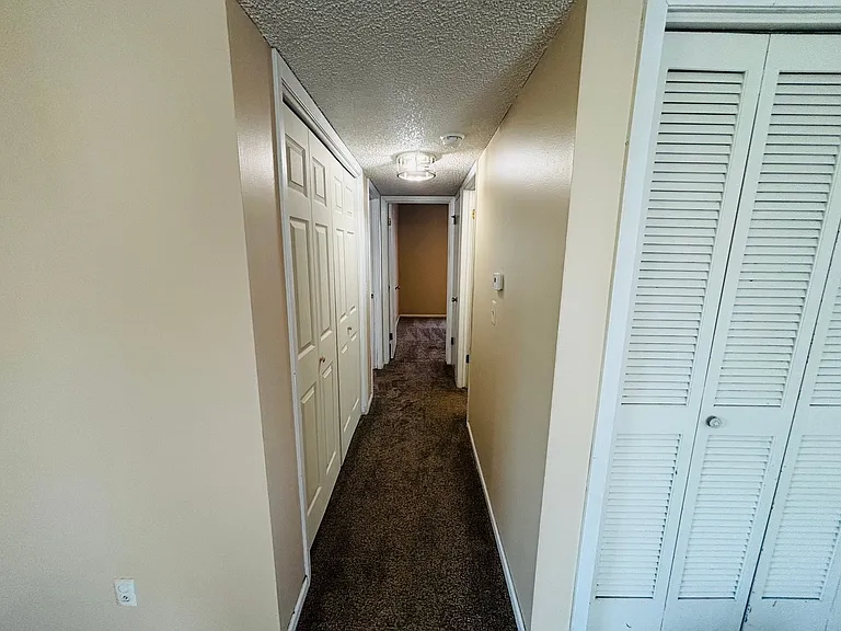 6720-6732 W Par Ln — Photo 2