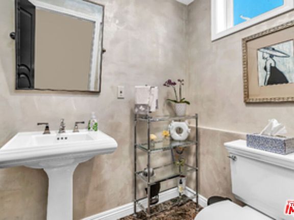 5th image of 2224 Fox Hills Dr APT 101