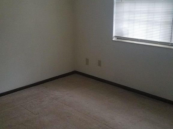 5th image of 107D SE South Ave #107D