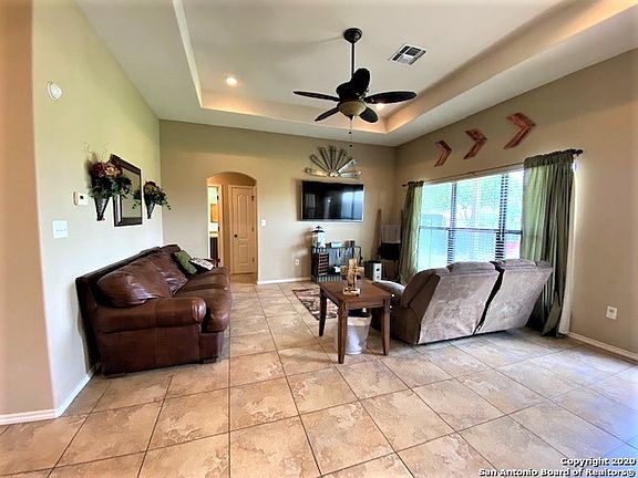 4th image of 1927 Vista View Dr