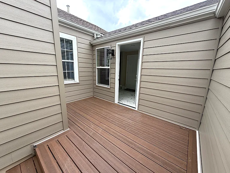 301 S College Ave — Photo 11