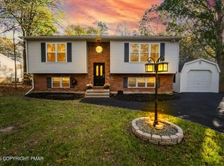 411 Alter Ave, Pocono Summit, PA 18346