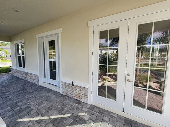 5th image of 573 Venetian Palms Blvd