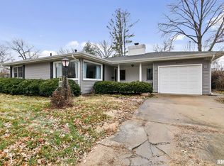 2120 Westview Dr, Springfield, IL 62704