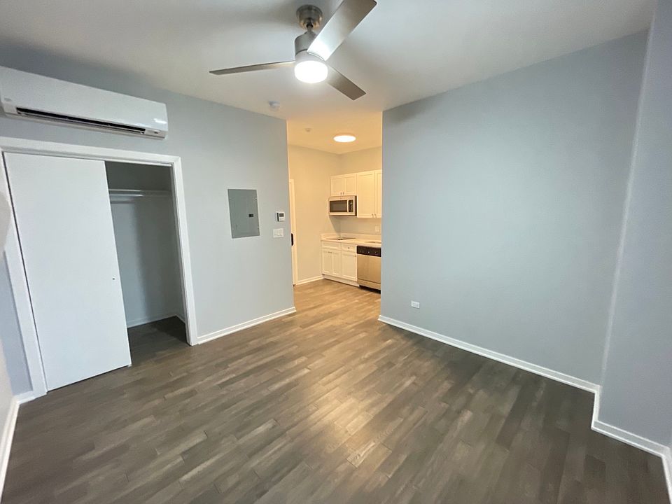 1st image of 5242 N Winthrop Ave #311