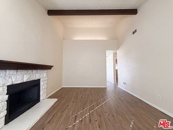 3rd image of 14719 Sandy Ridge Rd