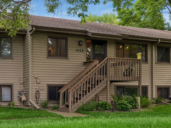 1432 Arden View Dr, Arden Hills, MN 55112