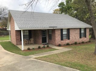 185 Honeysuckle Ct, Millbrook, AL 36054