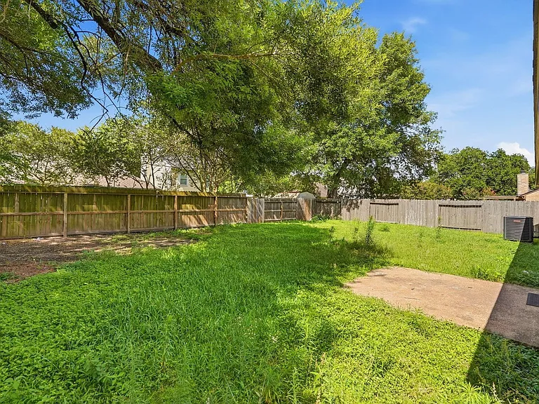 12318 Fetlock Dr — Photo 25