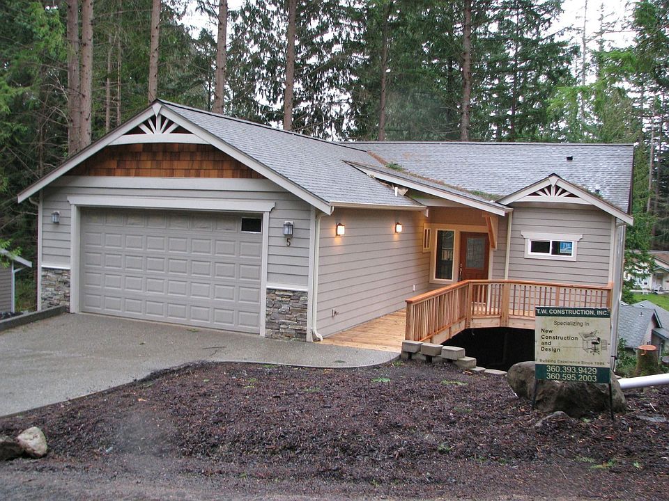 Beautiful 4 bed 2.5 bath home with Infrared Radiant Heat!