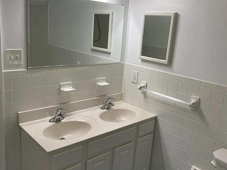 610 Westmont Dr — Photo 8