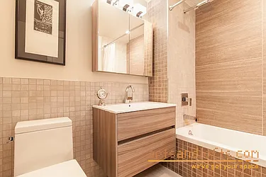 Rented by R New York