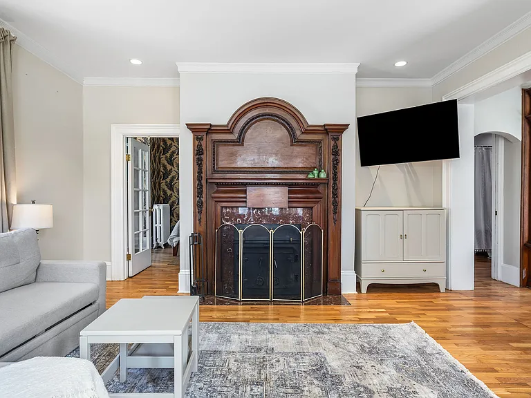 1813 Pine St #1 — Photo 5