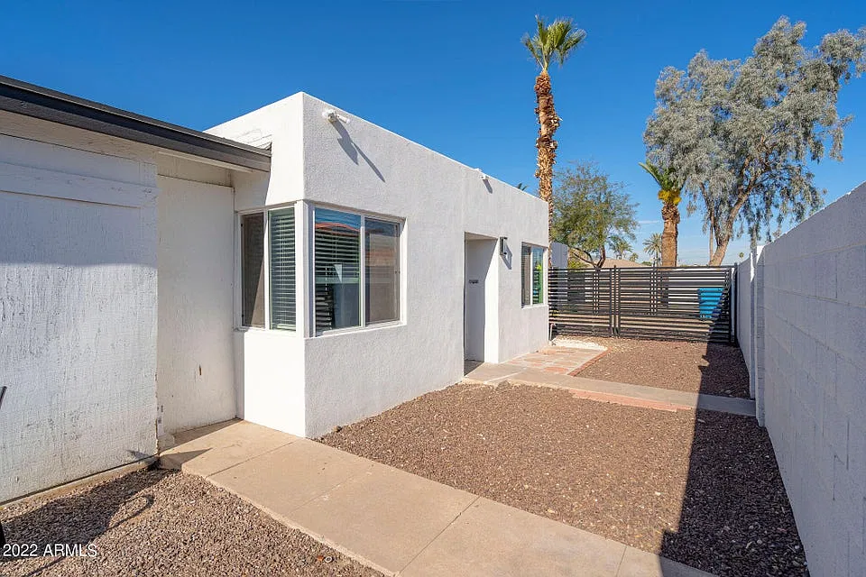 2 bed, 791 sqft, $1,429 — Photo 3