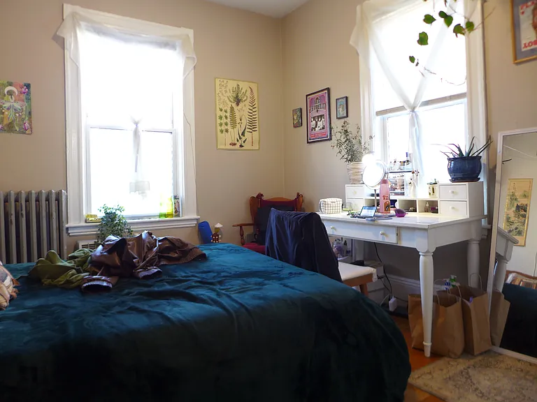 1564 Tremont St — Photo 5