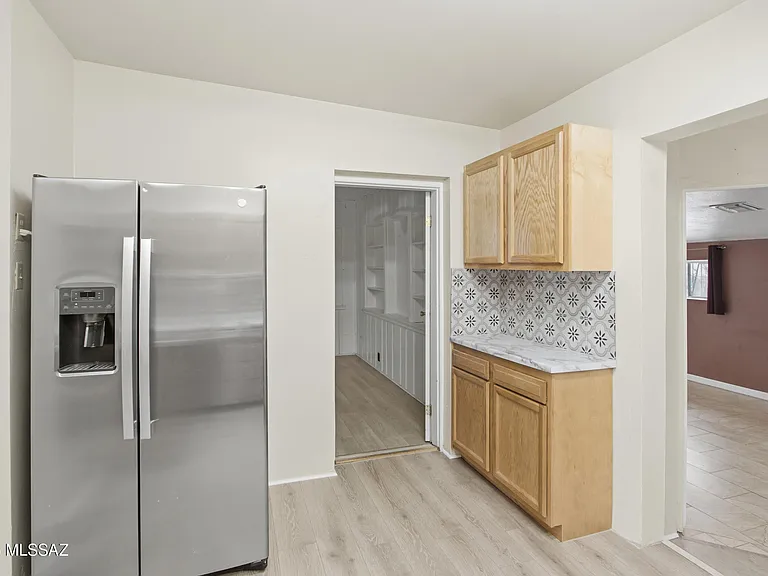 1419 E Linden St — Photo 9