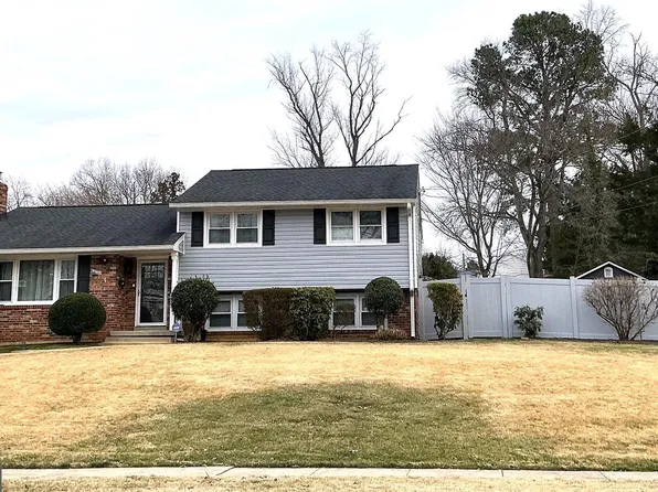 5211 Inverchapel Rd, Springfield, VA 22151