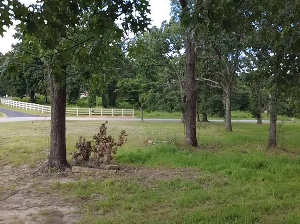 E 320th Rd, Grove, OK 74344