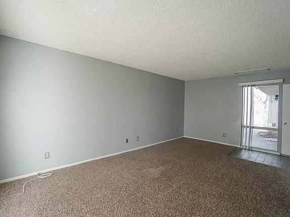 5th image of 14273 Sage St