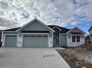 2306 Larkspur Ln, Kearney, MO 64060