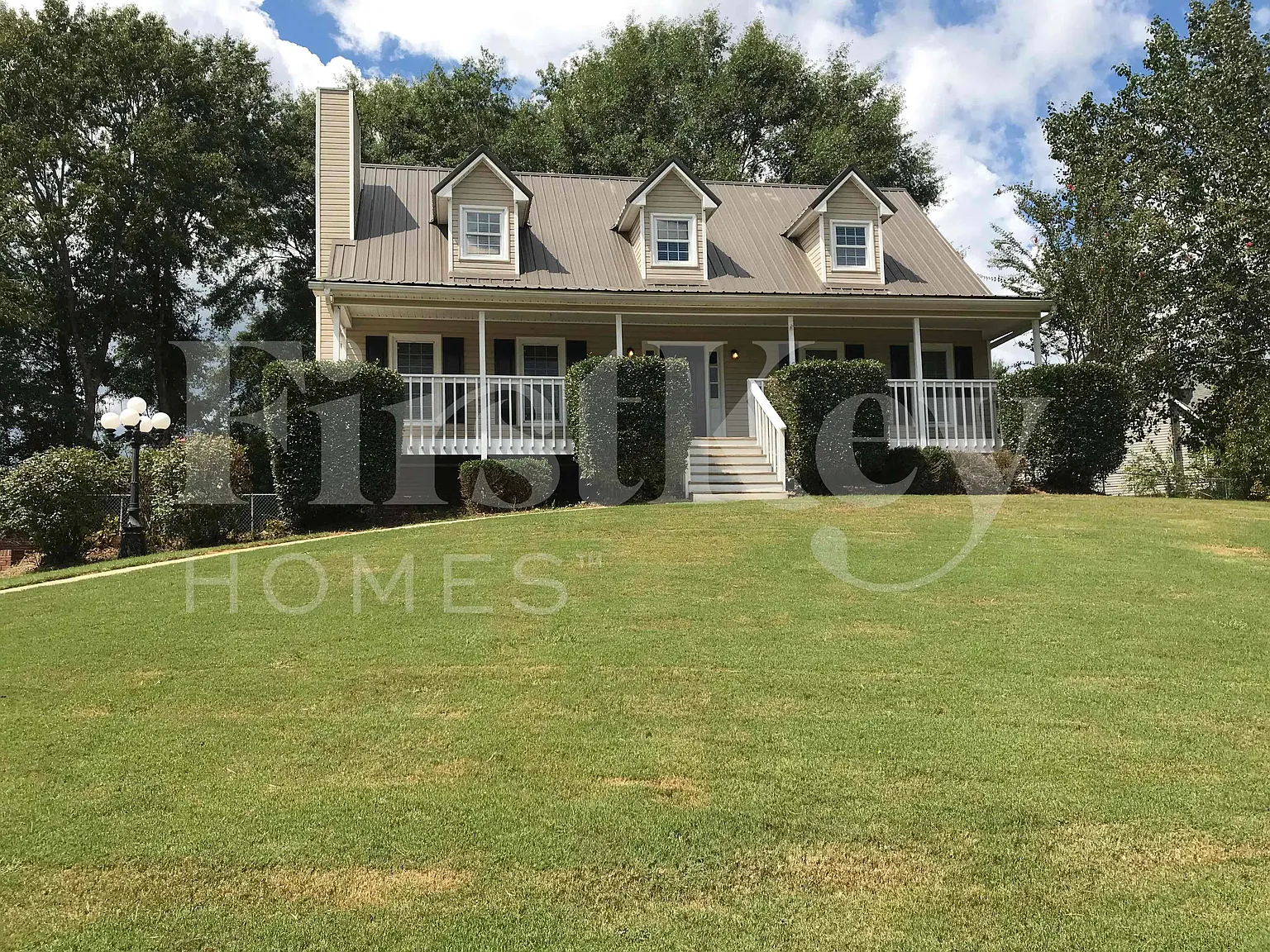 3 bed, 2.0 bath, 1599 sqft, $1,895 — Photo 1