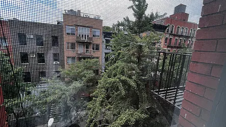 Rented by HOLTON REAL ESTATE INC.