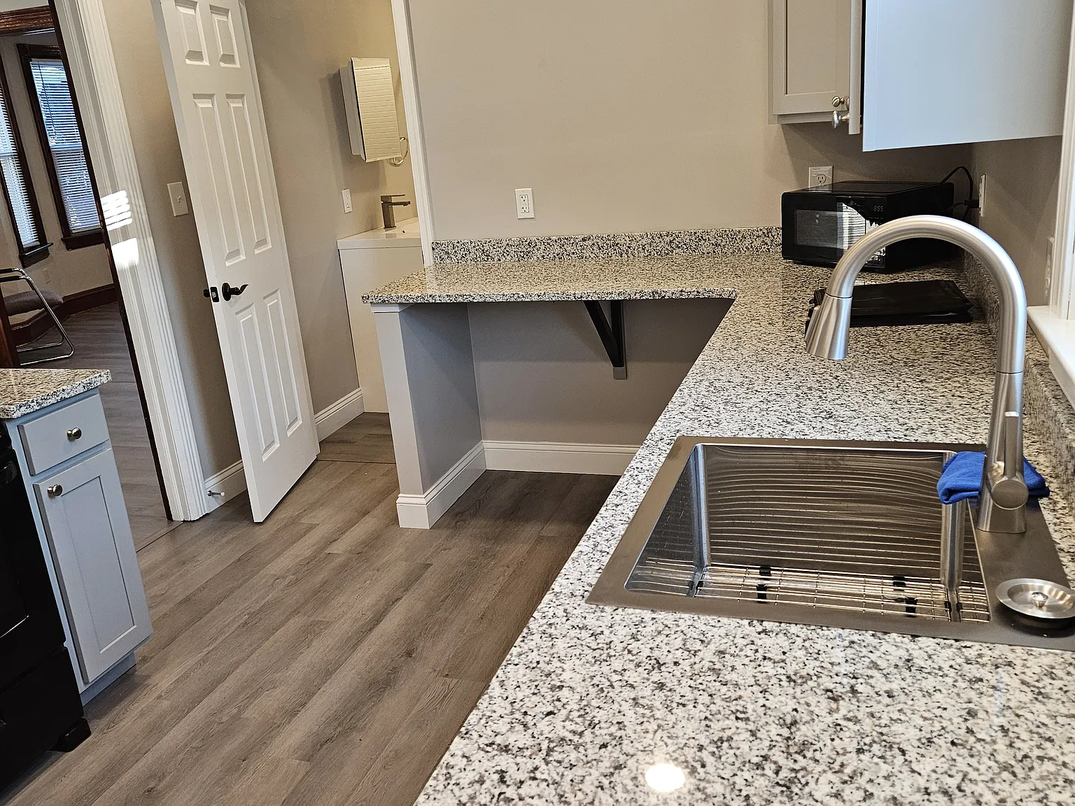 1 bed, 700 sqft, $1,525 — Photo 3
