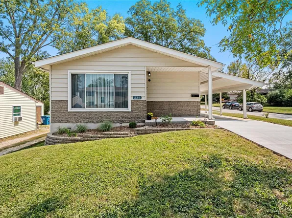 238 Lindy Blvd, Ballwin, MO 63021