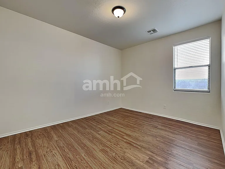 17578 W Ironwood St — Photo 15