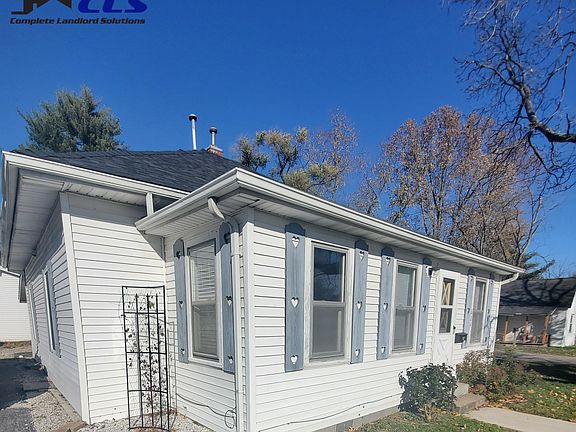 2nd image of 824 E Harris St