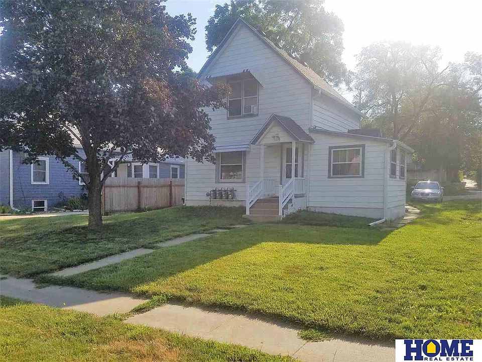 1st image of 3818 S 47th St