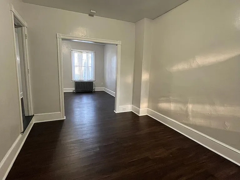 122 S Spruce St — Photo 4