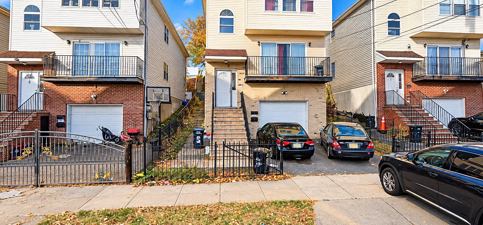 3 bed, 2.0 bath, 800 sqft, $2,350 — Photo 3