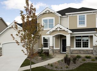 9353 Compass Pointe Rd, Woodbury, MN 55129