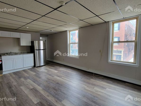290 Central St APT 4