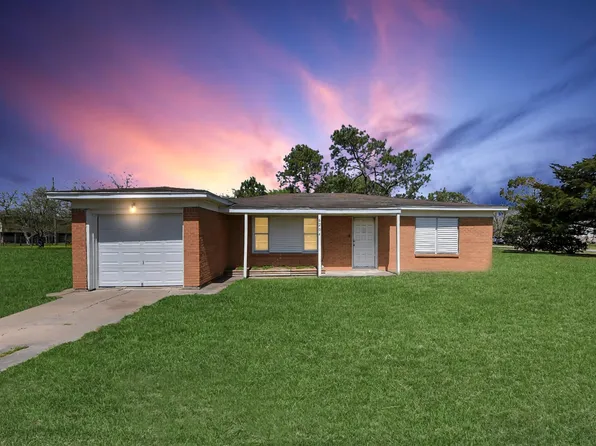 6204 Highway 6, Hitchcock, TX 77563